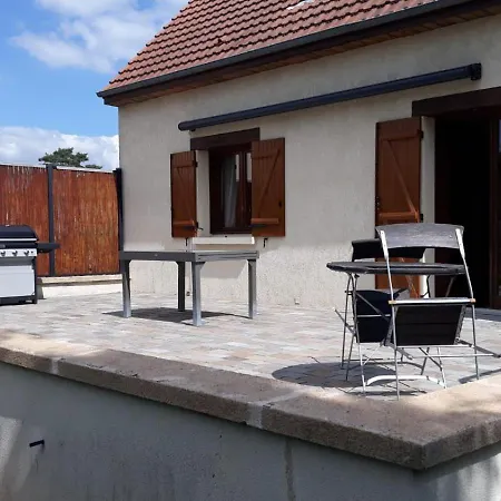 Maison 1 *